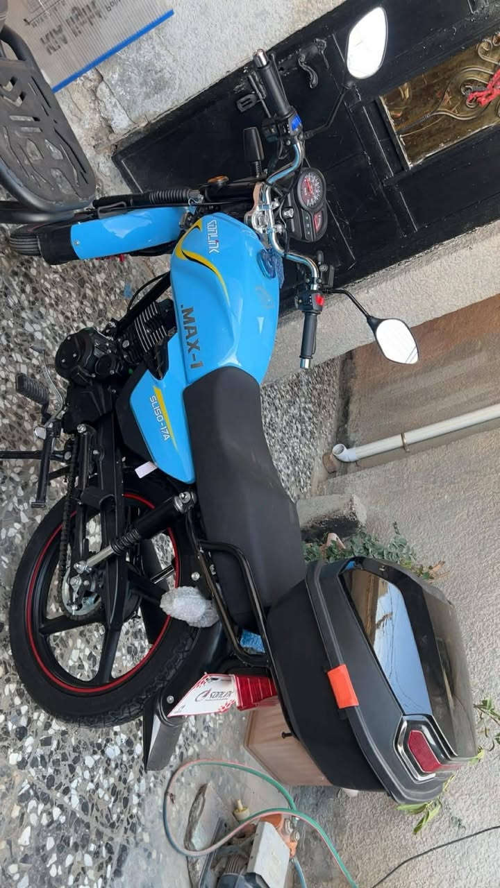 دراجه 2026 سوني ماكس 5 كير زيرو صارلهه سبوع يمي واريد ابيعهه لان مااعرف اسوق الكير جديه كلش مفولهه مره وحده ومحسن وبعدهه بدهن الشركه السعر واحد ونص بسعرهه الشراي يتصل ***********
