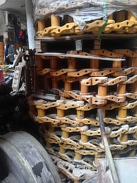 محل ابو رولات • الكرادة شارع 52 • قطع غيار