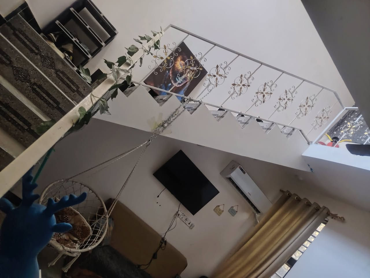 البيت 5 في 20
طابو زراعي سند 25
طارمه ومطبخ وهول وصحيات وغرفة نوم
بيتونه جبيره.. سطحين
بناء حديث 2023 طابوق 
(البيت متروك وفارغ ) السعر (73)  و يرهم مراوس موقع البيت خلف مول حمورابي قرب جامع أبو طالب
***********
