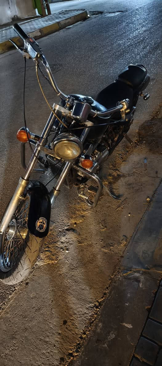 سلام عليكم هارلي ستد 400cc
جاهزه مكينه وكير فول نقص صفاحيات وترتيبات 
مكاتبه فقط ركز
شغل واطلع وين متريد 
مراوس بدايوان نفخ او للبيع سعر مليون وبيها مجال بسيط 
***********
