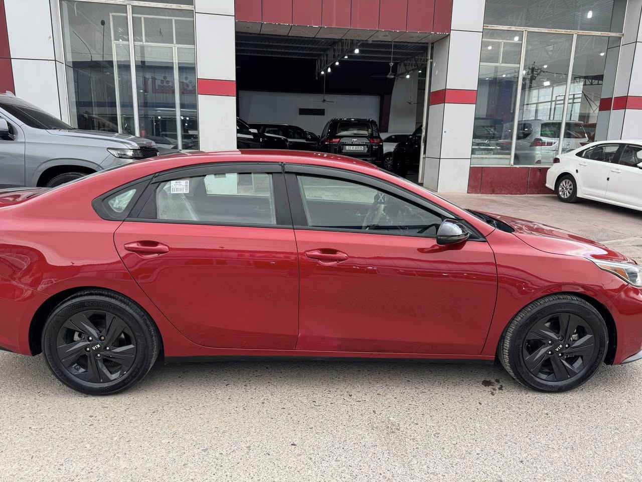 كيا فورتي 2020
وارد امريكي 
 ماشية88
بيها تكحيلات  او صبغ 
شاشة 
كشن ابيض 
العنوان :بغداد
التواصل 
***********
