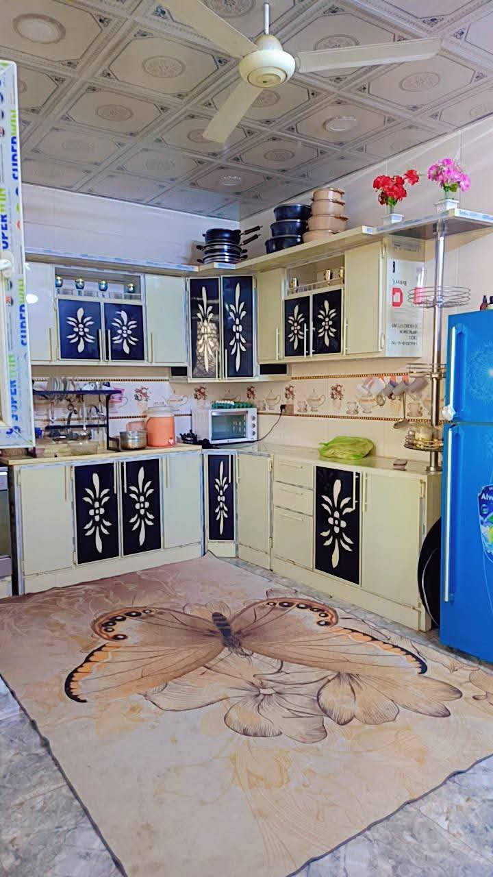 قطعه بمساحة 690متر سند 25 فلاحه
تحتوي ع دار حديث بمساحة يتكون من غرفتين نوم مع صاله واستقبال ومطبخ ومجاميع صحيه عدد 2 مع حديقه وكراج سياره في الحسينيه الابراهيميه منطقه العسافيات قرب سوق العطيشي للاستفسار الاتصال ***********
