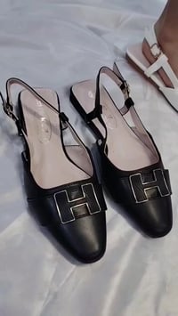 حذاء بناتي • قياس ٣١-٣٤ • خفيف