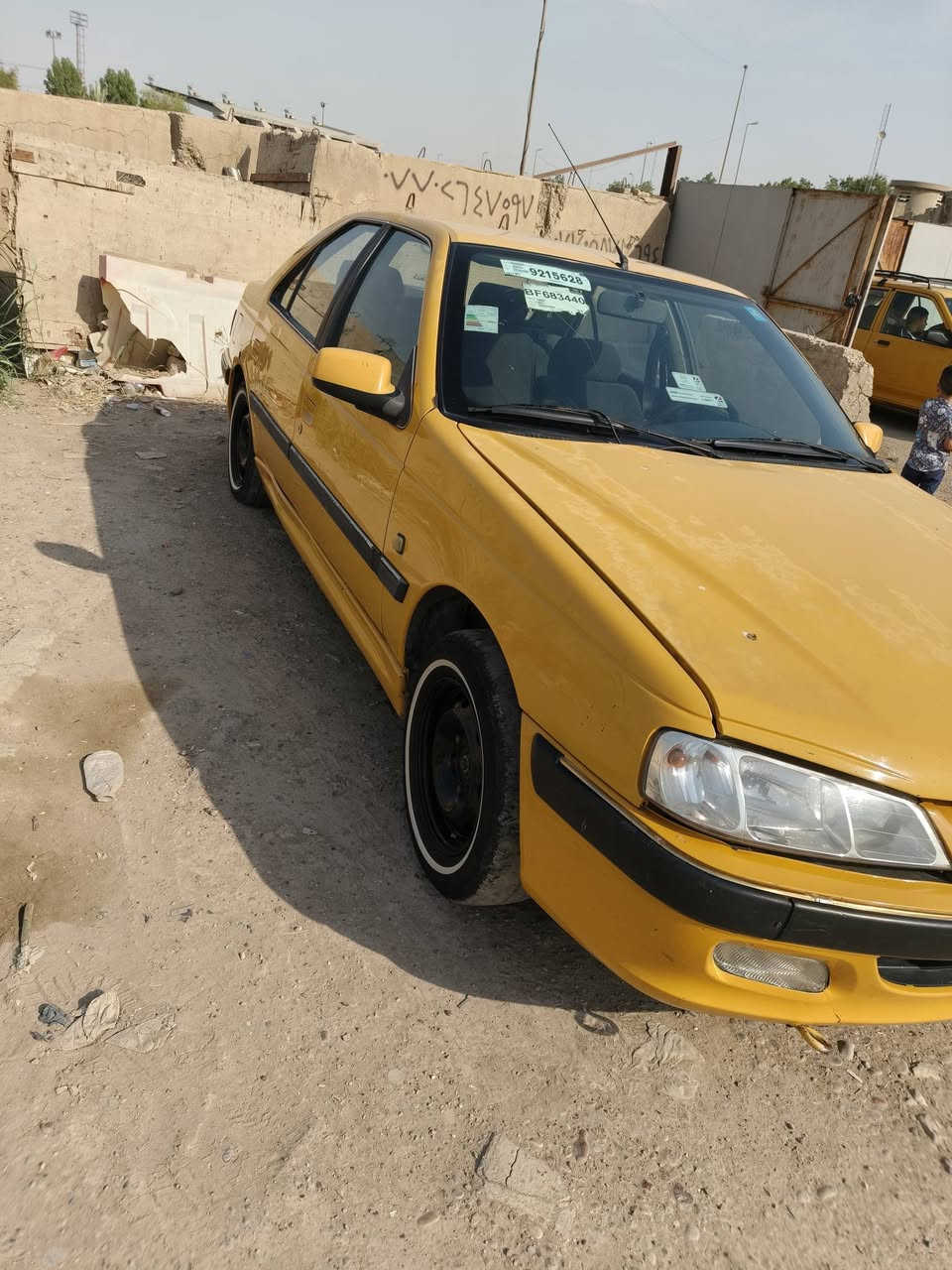 السلام عليكم بارص للبيع ١٥ بيهه خيط تبخير ومشط بي جبنه مكان مدينة الصدر ***********
