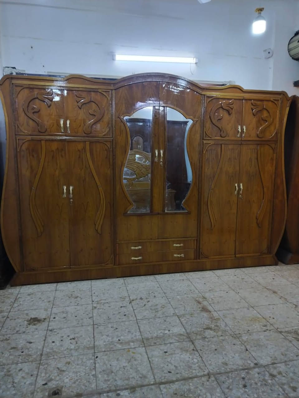 غرفه 6 باب ملحق صاج داخل وخارج ضهر جرجوبه شغل درجه اولى مستعمل موديل سندانه بغداد الأمين الثانية ***********
