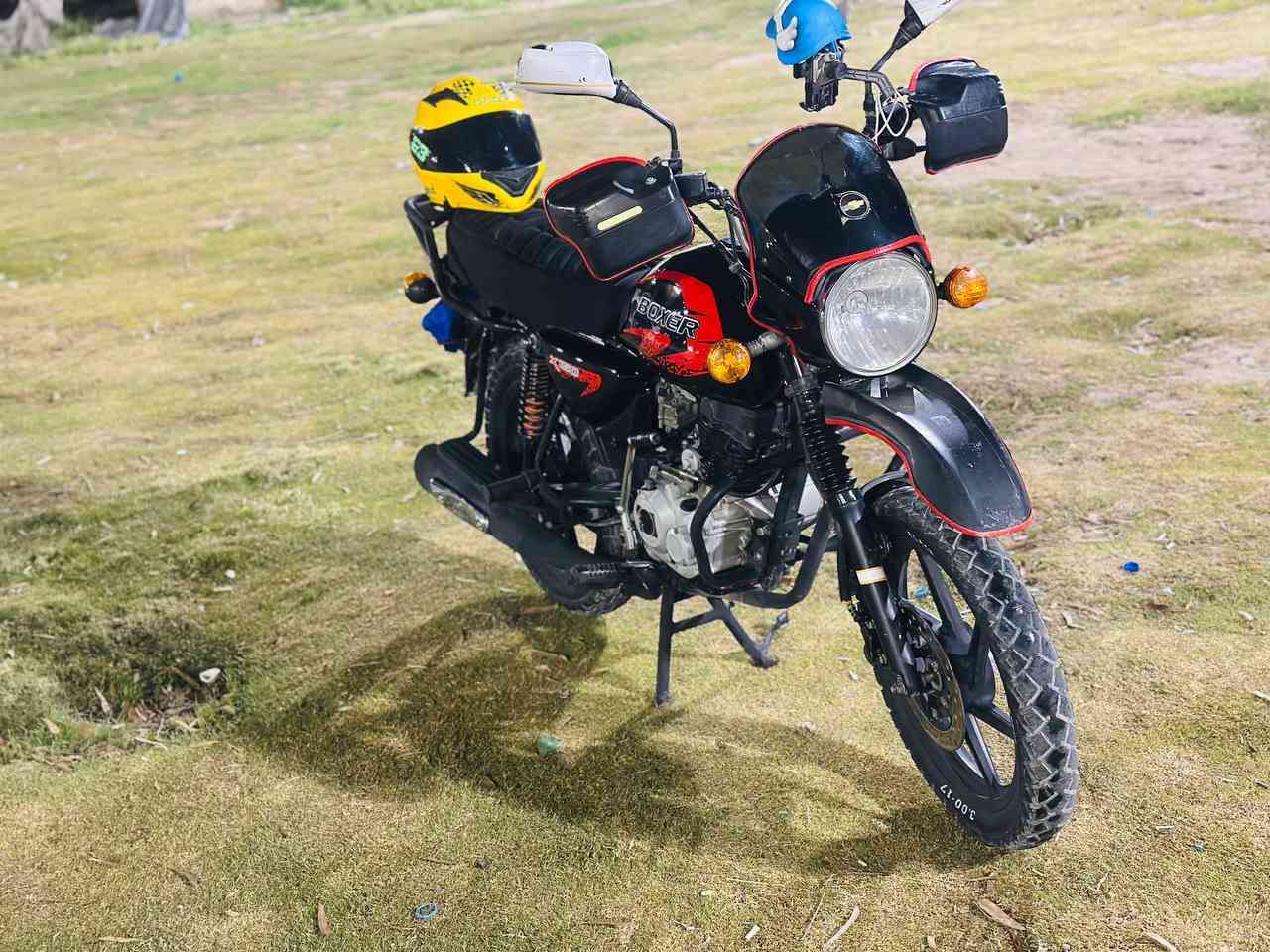 سلام عليكم بوكسر للبيع 2022
دراجه نضيفه خير من الله سنويه بأسمي لوحات أستلامهن مع التحويل معامله وحده ماتعب 
دراجه ناعمه مالت جناي 
سعرها مليونين و50
وبيها مجال للشراي 
مستعجل على البيع 
***********
