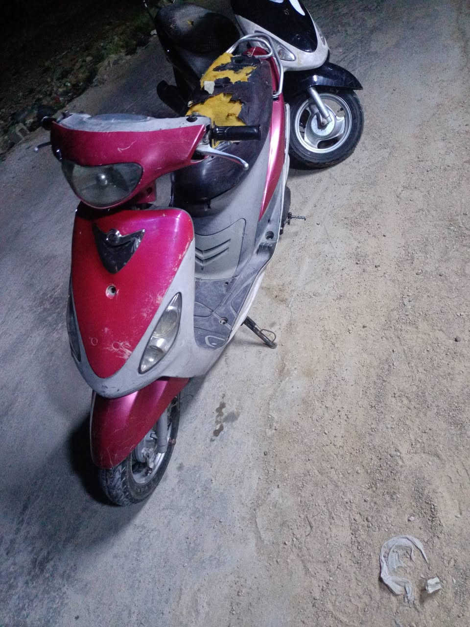 دراجه ماكس قسمه للبيع مقفوله دراجه نظيفه ومان تعبانه/ مكان مدينه الصدر بالداخل/ السعر 350/ بيع مجال شيء بسيط/***********
