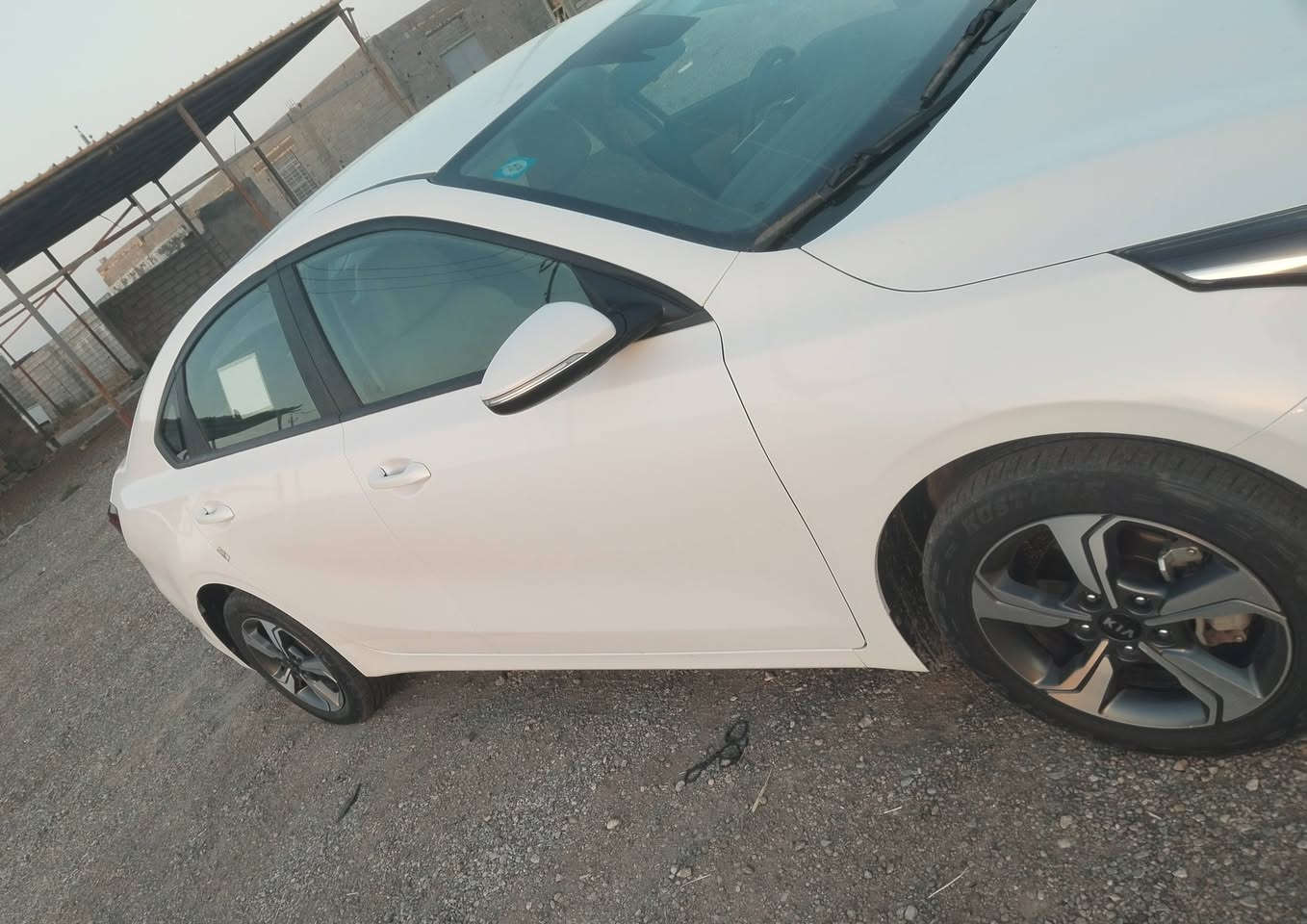 سلام عليكم كيا سيراتو خليجي مديل ١٩ كفاله فول عده الفتحه بغداد دولي مكينه 1600 مامفتوحه كير حداديه تبريد ثلج شرط مكفولات ماشيه٧٧ جديده معنه الكلمه سعر 150 وبيه مجال هاذه رقمي *********** لاستفسار
