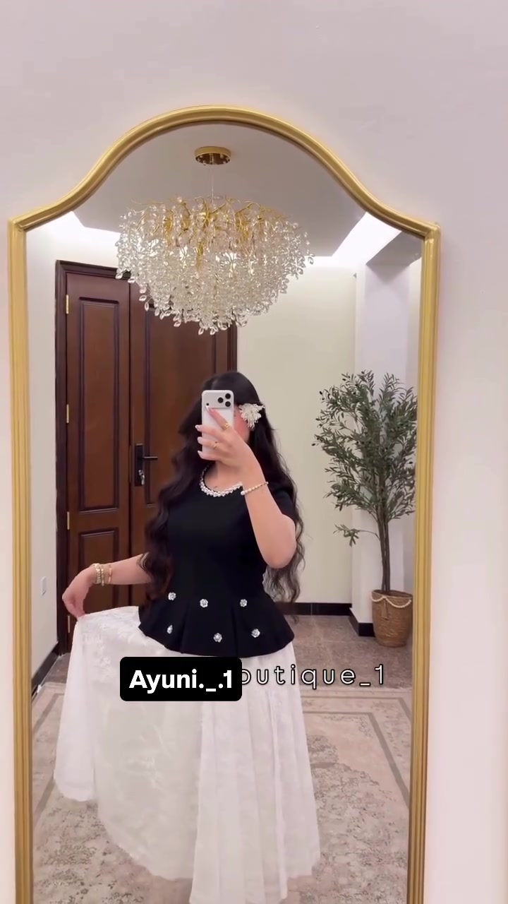 الطقم التريند الانيق🥺✨

.
القياسات 38-40-42-44


**إذا كنت صاحب هذا الإعلان وتريد حذفه لأي سبب، رجاءا أرسل رسالة إلى الدعم الفني**