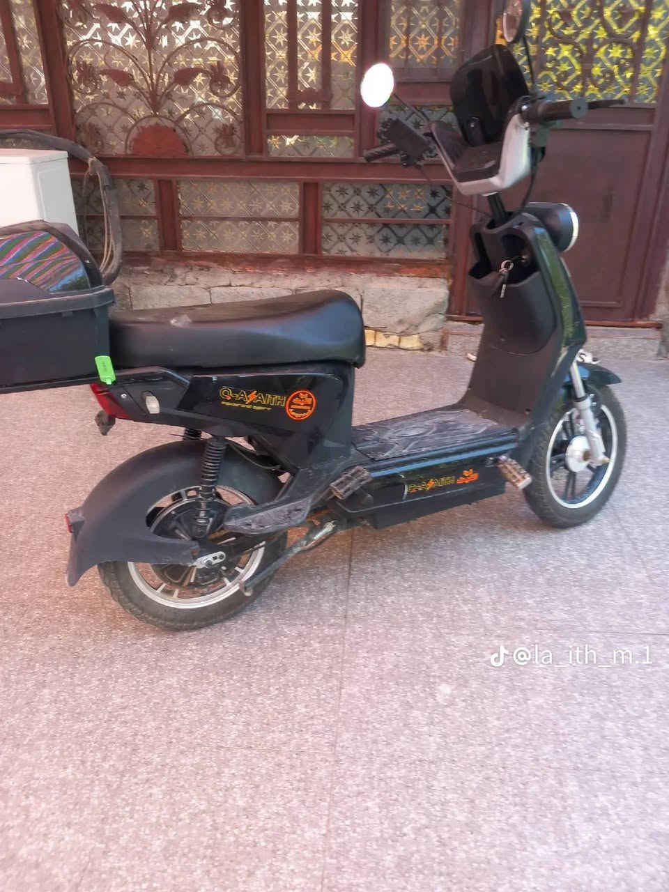 سلام عليكم
دراجه شحن للبيع قبل شهرين طلعته من المعرض 

المواصفات: 

1-سويج وكارت وبصمه 🔑

2-عدد البطاريات خمسه

3-نشره وضوء عالي🚦

4-هورن واشاير شغالات🚨

5-السرعه بالشاشه 55 حقيقي60

6- جنطه خلفيه وجنطه في المقعد💼

7- زوج تايرات جدد
.................................. 

موقع الدراجه  بابل المسيب سده الهنديه

السعر.... 

.. 500. وبيهه مجال حك الجيه

للاستفسار الاتصال على الرقم (***********)

او مراسله الصفحه..
