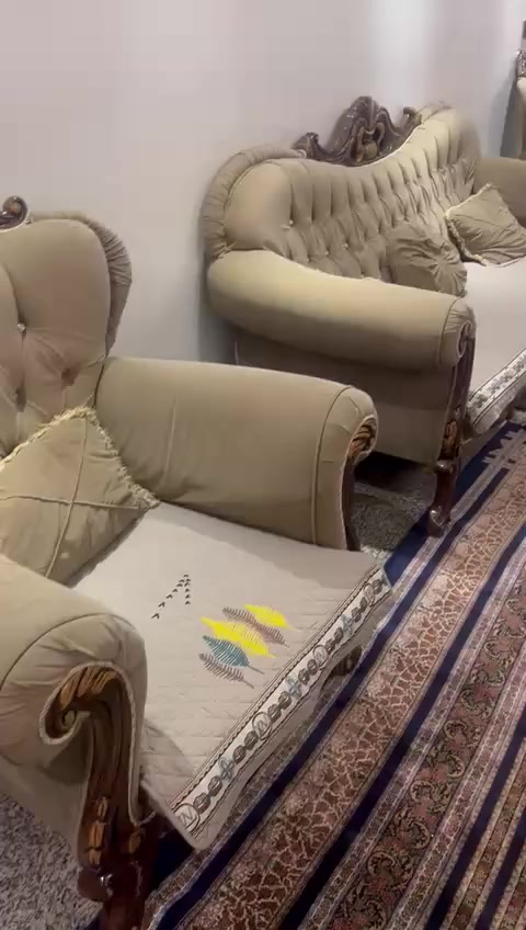 للبيع تخم تركي درجة اولى مستعمل نظافة ٧٠٪؜ عشر مقاعد السعر ٨٠٠ الف وبيه مجال


**إذا كنت صاحب هذا الإعلان وتريد حذفه لأي سبب، رجاءا أرسل رسالة إلى الدعم الفني**