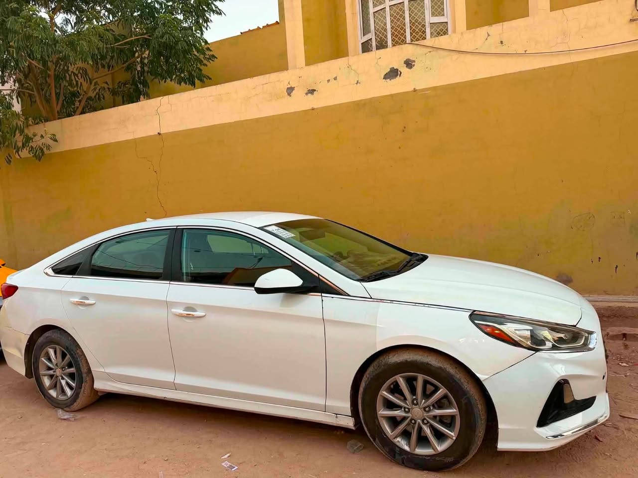 للبيع والمراوس حسب القناعه سوناته موديل ١٩حادثها ٣قطع جاملغ وبنيد وباب السايق  دواخل بس مالايح الشاصي 
مواصفات شاشه كامره رادار حساسات مثبت سرعه مانع انزلاق نظام اسبورت
مكاني نجف كوفه اتصال 
***********
