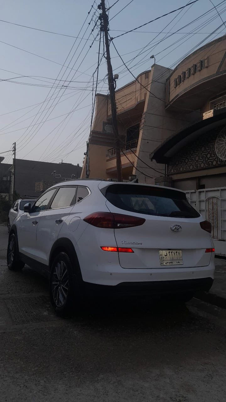 السلام عليكم ورحمه الله
توسان 2019 خليجي
سونارها موجود بالصور بيها صبغ شويه بالدعاميه
السياره جاهزه من كلشي
السعر ١٩٥
***********
