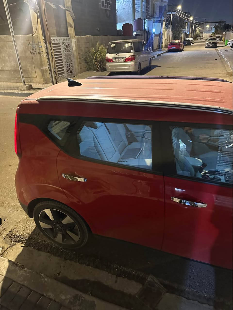 السلام عليكم صول 2020 لون احمر سياره خليجي ( الشركه الدوليه ) كفاله عامه فقط بيها بالباب طخه موضحه بالصور السياره نضيفه كلش للعلم السياره انظف من الصور لان ما مغسوله ماشيه 53000 العنوان البصره حي المهندسين 
السعر 165
الرقم *********** البصرة, العراق
