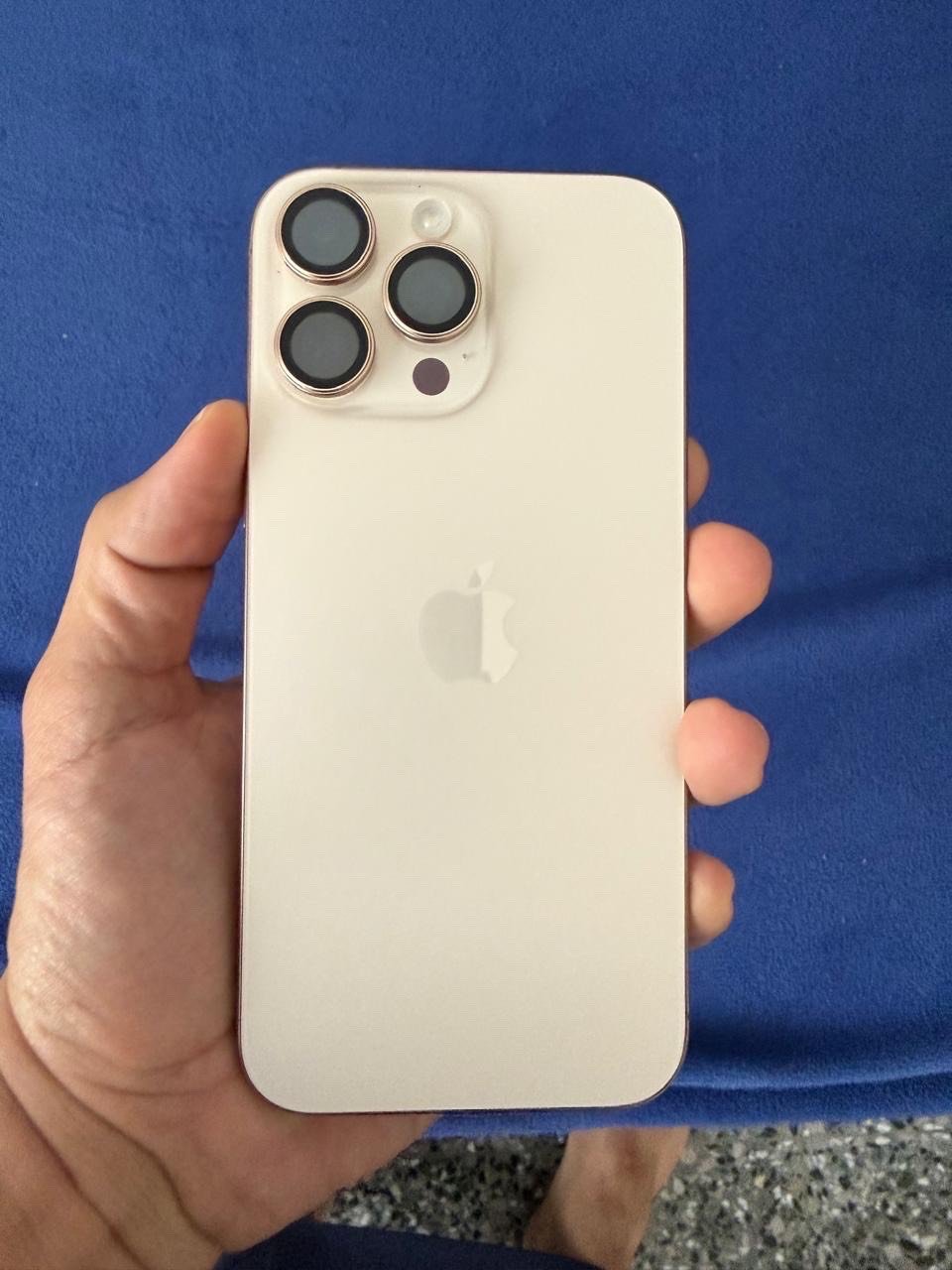 ايفون 16 برو ماكس ذاكرة 256 بطارية 100‎%‎ ضمان ماستر
جهاز نظيف اخو الجديد السعر 1350 للتواصل ***********