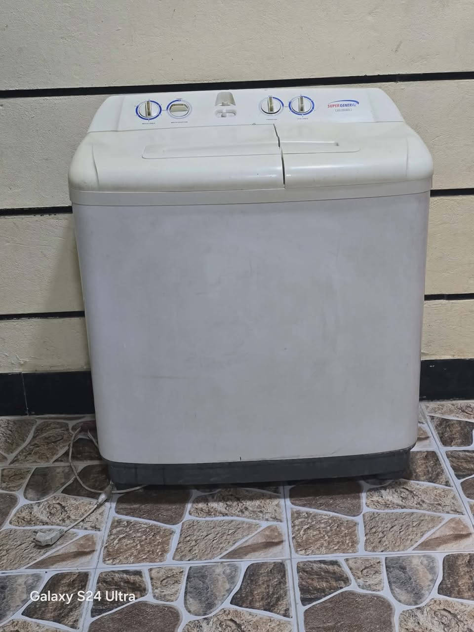 السلام عليكم غساله نضيفه للبيع السعر 80 ألف المكان بعقوبه دور الزراعه الستفسار على  ***********
