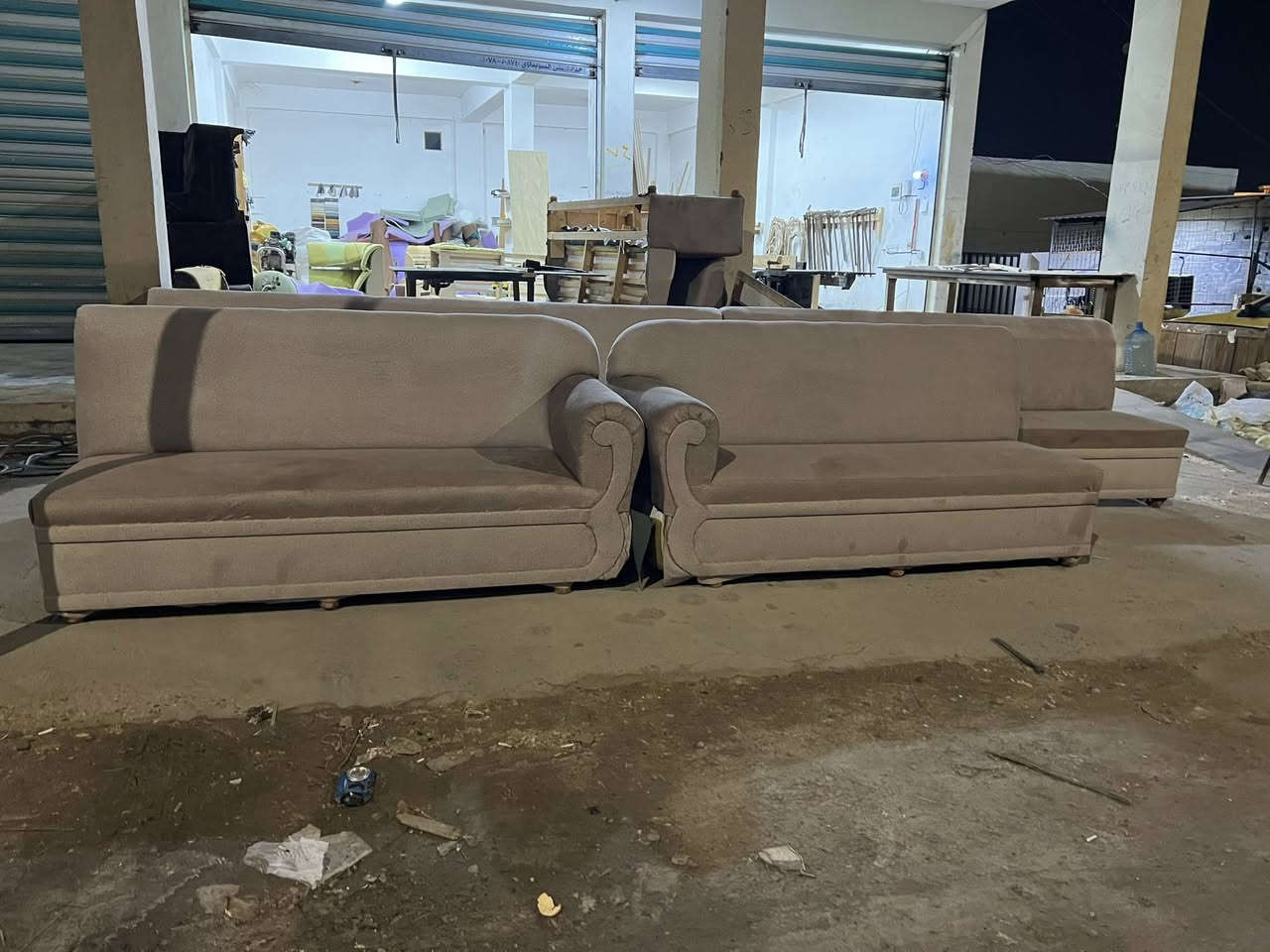 تم كمال ديوان تصليح وتبديل قماش 
وتم إكمال تخم ونص  نجاره وتبديل القماش 

دوشمه ونجاره بيت العمر 

الجرايشي قرب مطعم الفلوجه 

دوشمه حسب انواع الفصالات 

وتغير الموديلات 
متواجد على الفيس 
ومتواجد على الويتساب

الستفسار ***********
