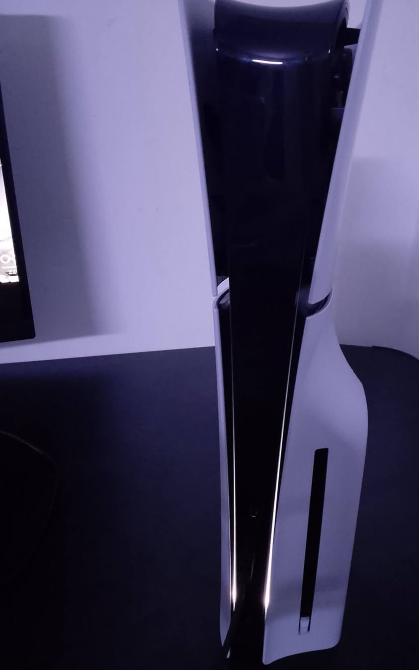 بلي فايف سلم اوربي
نضيف جدا مابي اي مشكله+ كامل ملحقات كارتونه و ستاند و كيبل الطاقه و hdmi+ قرصين ويا دارك سولز 3 (ويه الاضافات)  + رزدنت ايفل 4 كلاسك
جهاز كلش نضيف ما مصلح او مغير شي

توصيل ما عندي 

سعر 780 الف 
مكاني بغداد - العطيفيه - شارع الدامرجي


**إذا كنت صاحب هذا الإعلان وتريد حذفه لأي سبب، رجاءا أرسل رسالة إلى الدعم الفني**