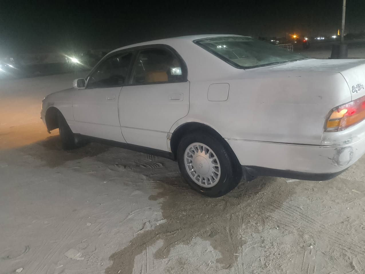 السلام عليكم سياره بطه متصل مكفوله كصه ونغل وضربه رقم بصره مكينه وكير ثنين ونص جدد تخم تاير جدد حداديه جديده دواخل جدد السعر 45مكاني البصره الزبير رقمي ***********
