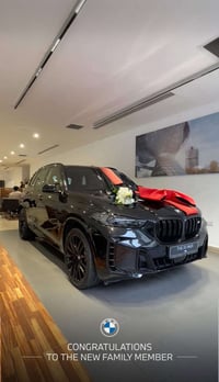 X5 m60i موديل 2024 خليجية وكالة العروش  ممشى 35 الف  السيارة x درايف م...