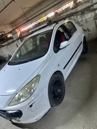 بيجو فرنسي 307 للبيع موديل 2006 اي استفسار الاتصال على الرقم 077616453...