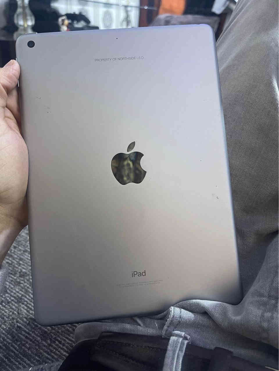 ايباد الجيل السادس 
نضيف كلش ومكفول من العطل والتصليح 
ذاكره 128
السعر 160 
*********** عمارة, ميسان
