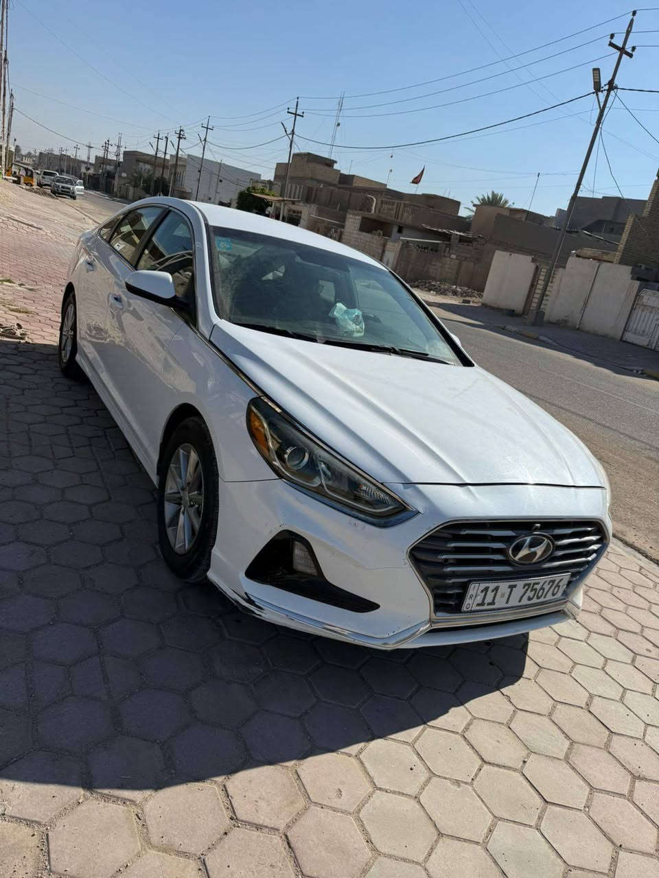 تحية طيبة للبيع سوناتا موديل 2018 بسمي بغداد مشروع وطني سنويه جديدة محرك 2400/ وارد أمريكي  محرك مامفتوح شرط السونار  ماشيه ٨٠/ سيارة بجم كبس  فقط قطعتين باب وجاملغ صور سونار مرفق بالمنشور شوفهن وتصل رجاء السعر 133/ مكانه واسط اتصال/ ***********
