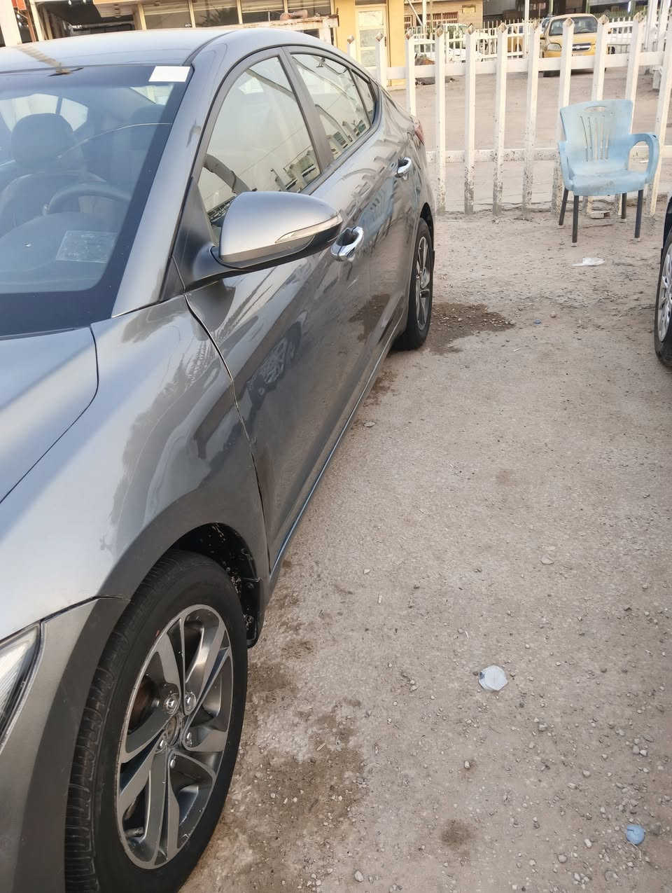 النترا موديل 2016 خليجي محرك 2000 بيها صبغ جاملغ امامي وباب خلف السائق بدون ضربة قفل 112 الاتصال ***********

