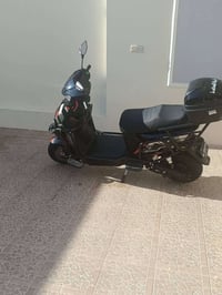 عندي موطور شحن للبيع 650وبي مجال 07860728557