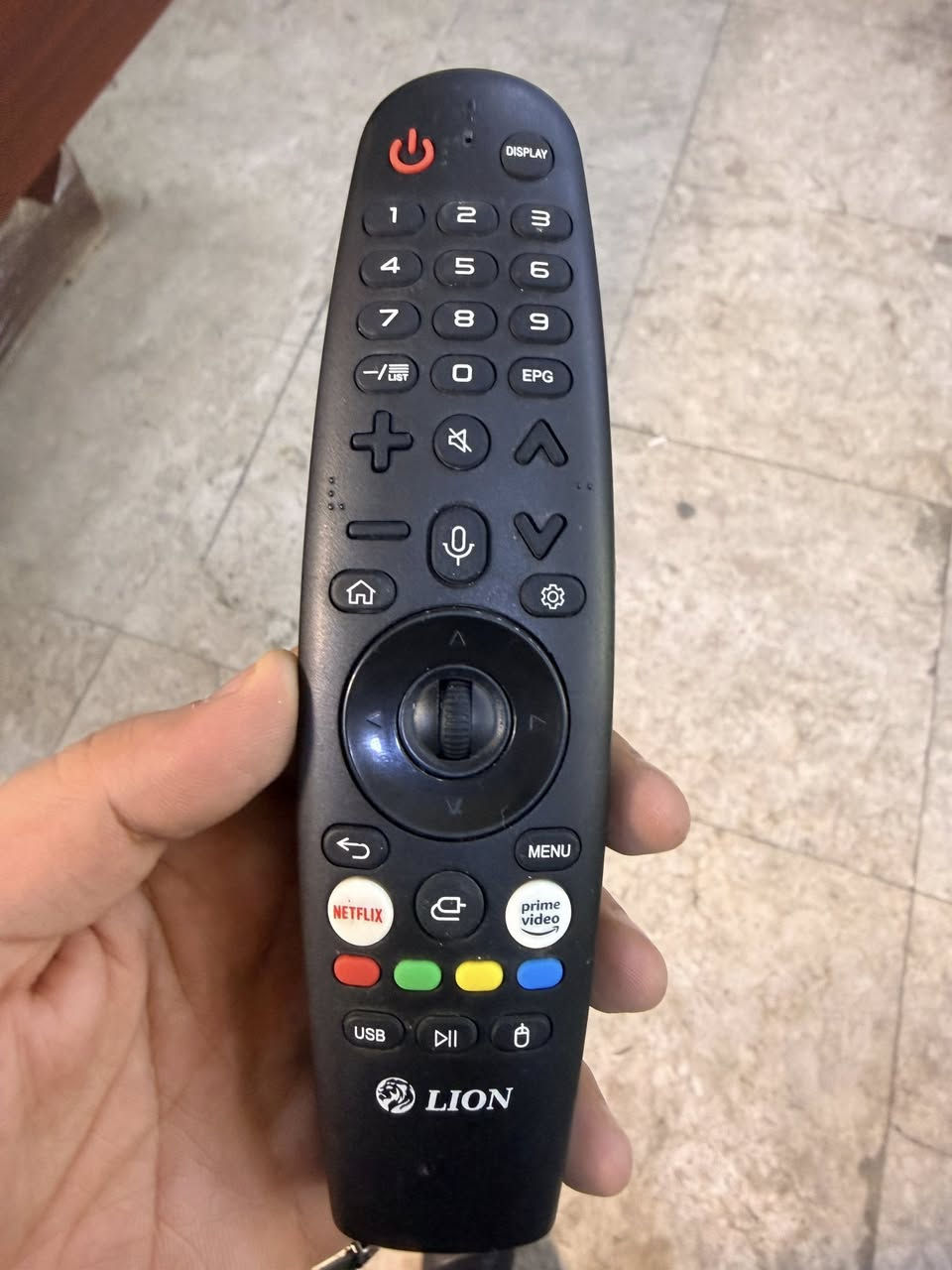 شاشات للبيع استخدام 3 اشهر وصل شراء بيهم ضمان سنتين من الشركة 
موجود شاشة وحدة مقاس 55 السعر قفل 250 الف دينار شاشة وحدة مقاس 50 السعر قفل 200 الف دينار
3 شاشات مقاس 43 السعر قفل 160 الف دينار
ماركة lion كلهم ووحدة shownic مقاس 43
للبيع بداعي السفر
تواصل ***********
تواجد بغداد كراده داخل
