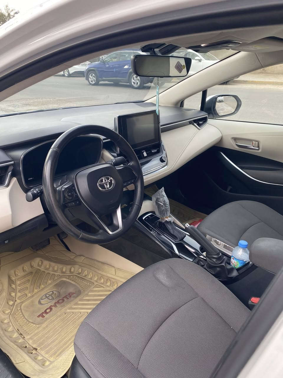 السلام عليكم كورلا 2023 بانزين بيها سبع رصعات بالقماره واربعه بالبنيد الباقي مكفوله ماشيه81000كم مكان السياره بغداد السعر 165$ 

***********
***********
