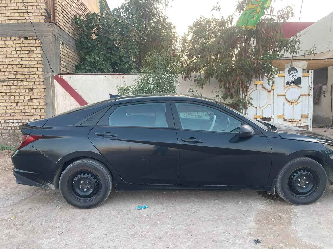 السلام عليكم
النترا موديل ٢٠٢٣  وارد امريكي 
السيارة فول عدة الفتحة 
سنوية ٢٠٣٠ بأسمي 
رقم اربيل 
صبغ حزام 
ماشية ١٦٠ الف كيلو 
سيارة جاهزة 
صدر جديد 
مكينة ٢.٠  مكفول 
كير AT 
تبريد منضومة جديدة 
وشرط التحويل 
السعر ١١٨ وبيها مجال 
واسط العزيزية 
***********
