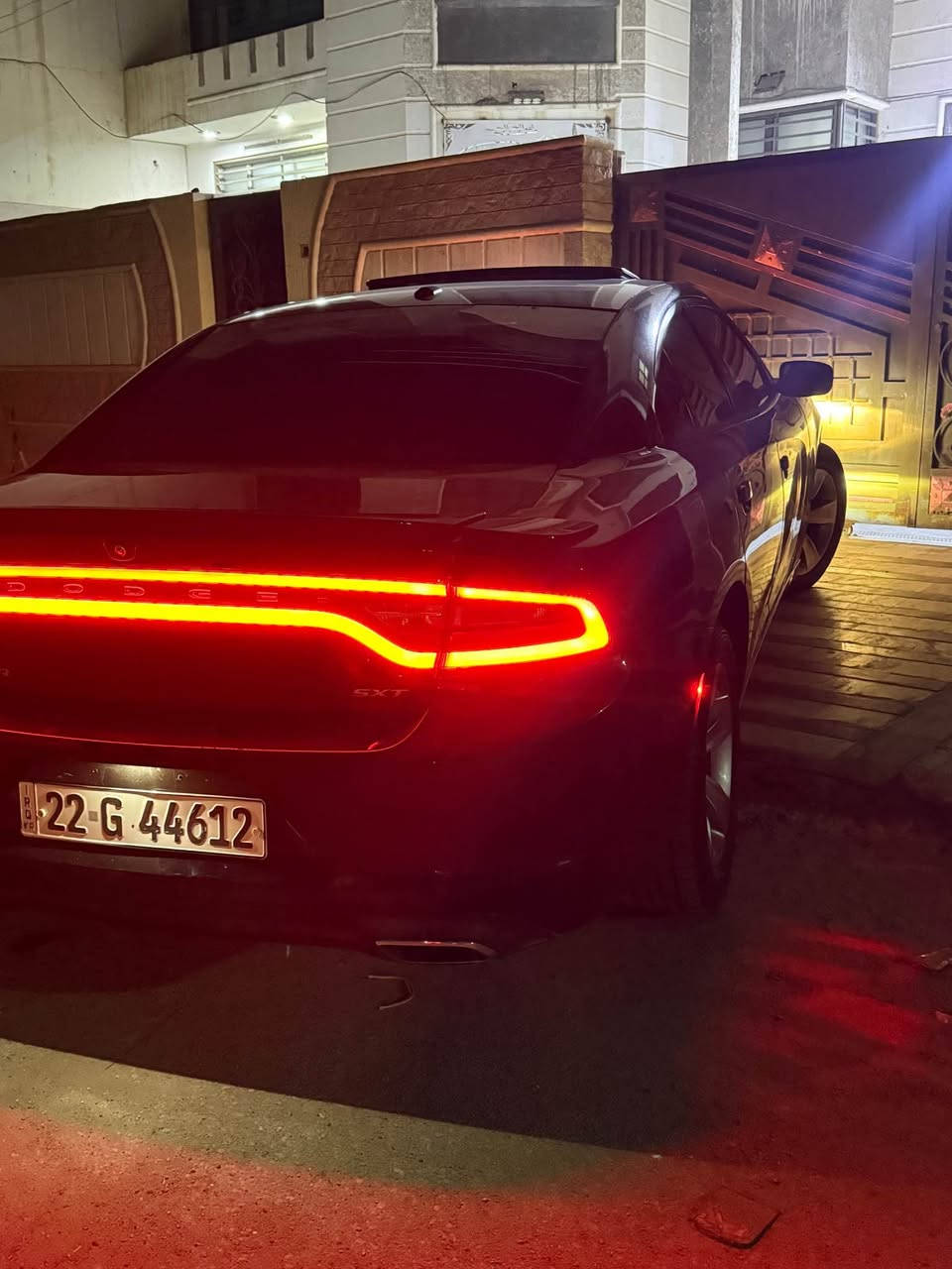 السلام عليكم جارجر موديل 2017 اصل رقم اربيل تحويل مباشر سياره وارد كندي بدون حادث مواصفات sxt بلاص 
سياره جاهزه تخم تاير حداديه مكينه كير كله كفاله 
مواصفات سياره 
كسنات كهرباء 
فتحه سقف 
ويل كب 18 
كشنات تدفئه 
كشافات زنون 
مكان السياره ناصريه مركز 
رقم الهاتف *********** ناصرية, ذي قار
