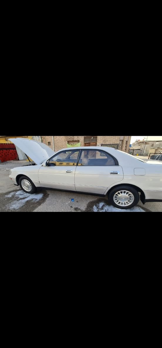 السلام عليكم بطة متصل كفالة من الكص والنقل جثة والضربة مبدل سستم مصبوغة جمالية مكينة وكير جديد تبريد راس الثور طخم تاير وحدادية جديدة سيارة باسمي سنوية لل ٢٠٣١ رقم انكليزي السعر ٨٠ ورقة وبي مجال بسيط  مكان بصره جمهوريه ***********
غرافه جديده
