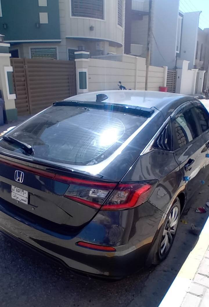 هوندا سيفيك سبورت24
ماشيه 26,الف  محرك 2000 تنفس طبيعي  بانزين وليس هايبرد بيه بنيد وجاملغ مبدلات وباب فقط كلير  علمنا راديتر اصلي ماصلته الدعمه 
السياره بدون رقم بعده ع فحص تسجل كل المحافضات عده الشمالي 

135ورقه وبيه مجال حك الجيه
مكان السياره سامراء 

رقم ***********
