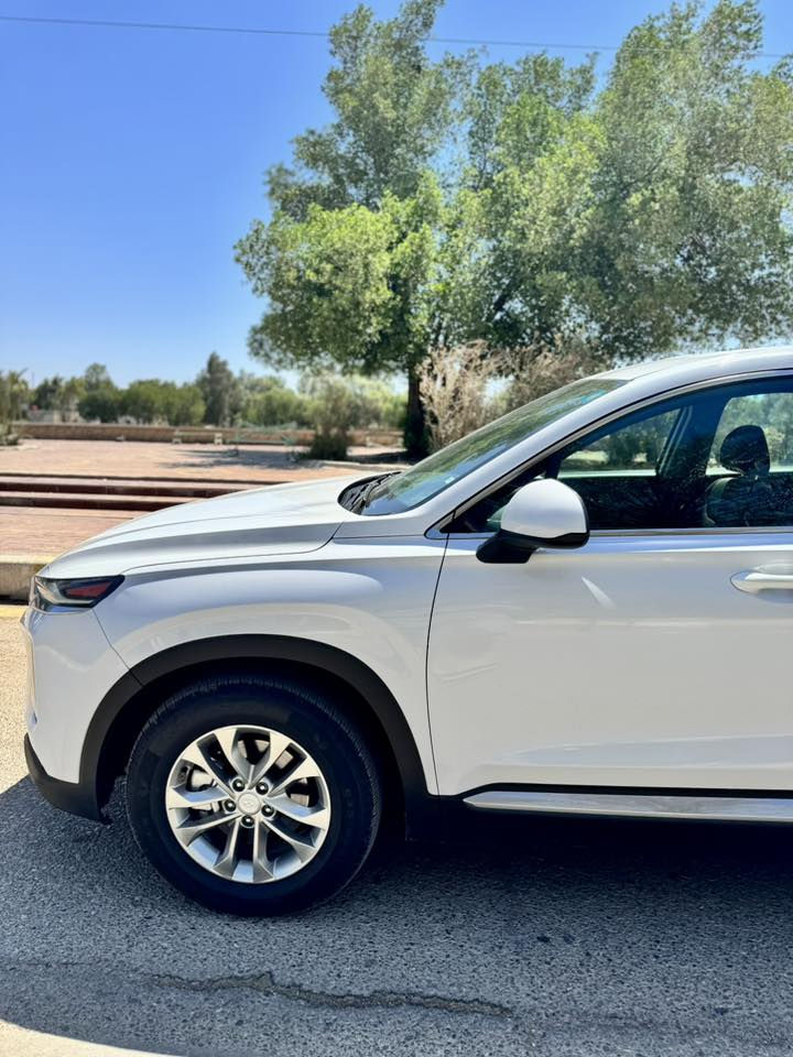 سنتافي 2019 
وارد امريكي صورة الحادث مرفقة بالمنشور
4 سلندر
 5 راكب
مواصفات معروفة
مكانها ميسان  الاستفسار رقم صاحب السيارة 
***********
