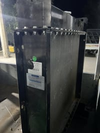 راديتر البيع جديده مستخدم شي قليل لا مزروفه لا شي 07748276004