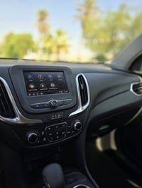 مرحبا ..للبيع شوفر كونيكس موديل ٢٤تبديل البنيد فقط والباقي كفالة سيارة...