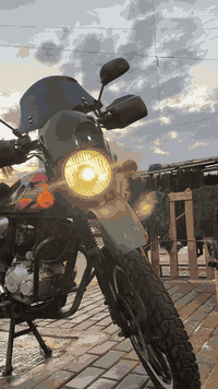 🧿انسب سعر بهيج نضافه متلكى  
بجاج بوكسر ٢٠٢٣ اصوليه اوراق استنساخ ممشي بيها معامله ترقيم وما مكملها الدراجه باسمي اوراقها الاصلي تسحبهن من شركة غبور القلم شارع فلسطين وترقم بوجهك
🔵 الدراجه كفاله عامه تامه كشر ومكينه خرسه صوتها صوت دراجه شحن ولا برغي تجاري كله اصلي وكالة بجاج اذا تلكى بيها شي تجاري تاخذها وتروح 
🔵 زنون ايكل ايز عالي ناصي 
🔵 وند شيلد امامي قطعتين
 🔵 مري باجاج الاصلي 
🔵 كابريتر باجاج الاصلي مو التجاري
🔵 كشن طبي رياضي ميموري لكزس
 🔵 شاحن USB  voxer
🔵 تخم تاير جديد
 🔵 صدر وكاله امامي خلفي جديد 
🔵 اشاير سلف هندر كهربائيات كله شغال
🔵 شلعه ومعدل ترايج البصره 
السعر مليون وميتين بي مجال قليل مكاني صليخ او الاعظميه 
الرقم ***********
