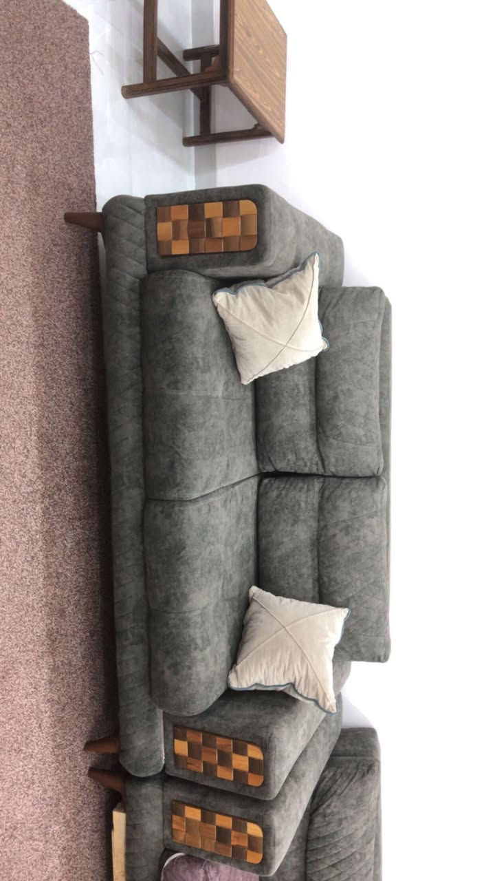 السلام عليكم 
تخم ١٠ نفرات 
بي مخزن ويصير سرير
السعر ٥٠٠ بي مجال


**إذا كنت صاحب هذا الإعلان وتريد حذفه لأي سبب، رجاءا أرسل رسالة إلى الدعم الفني**