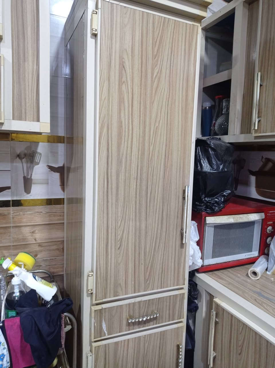 سلام عليكم غراض مستخدمة للبيع مكان كوفة رقم ***********
