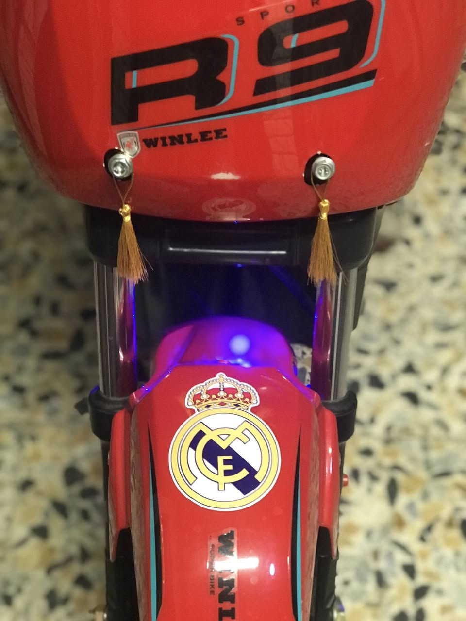 دراجة r9 نظيفة خمس بطاريات جدد كلشي شغال مــن الكهربائيات وياه سله والشاحنه الاصلية وسويج 2 وبصمه 2 وكارت 1 والسعر 400 وبيها مجال حك الجيه والعنوان البصرة الكزيزه


**إذا كنت صاحب هذا الإعلان وتريد حذفه لأي سبب، رجاءا أرسل رسالة إلى الدعم الفني**