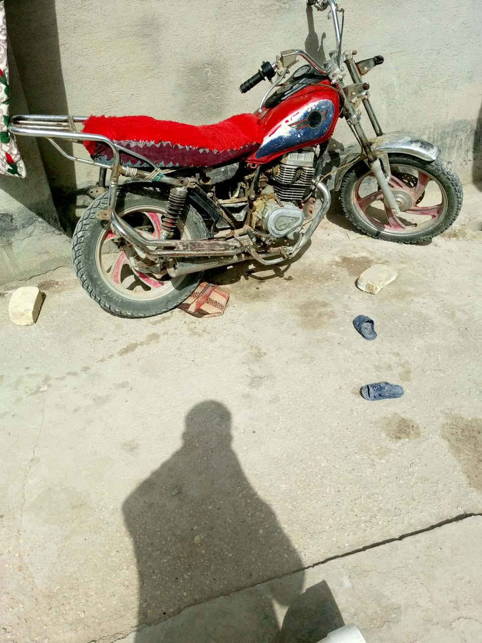 سلام عليكم دراجة للبيع تايموته موتيل 15 وراق صولي دراجة خير من الله ما نقص بس كهربايات سعر 175 وبيه مجال وشراي يصل ***********
