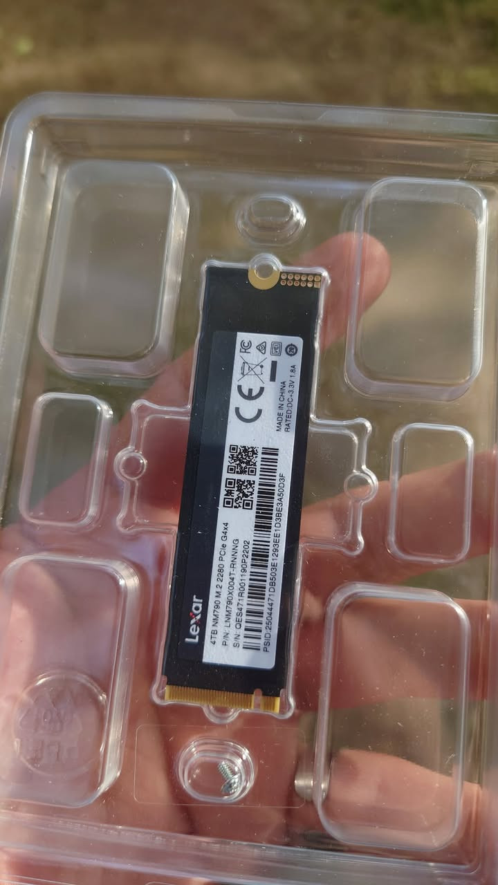 4tb 
1 tb 
جيل رابع سرعه 7400 
مفحوصات + غير مستخدم


**إذا كنت صاحب هذا الإعلان وتريد حذفه لأي سبب، رجاءا أرسل رسالة إلى الدعم الفني**