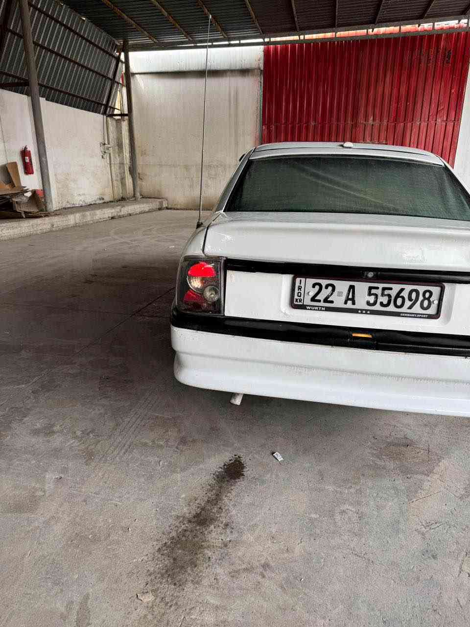 ئۆپڵ ڤیکترا 
مۆدێل 1992  گۆڕاوە  بۆ 1995
مەکینە 20!
ڕەنگ سپی 
لایت ئەڵقە 
٢ جام کارەبایی 
سڵایت= پانۆڕاما✅ 
ئالێر ئەلیکترۆنی لەگەڵ پێکردن و کوژانەوەی سەیارەکە ئالێرەکەی دەکرێتەوەو دەچێتە نەاوەوە فول دەسکاری کراوە .
گێڕ و مەکینەشی بەشەرتە و گێڕ عادیە 
لێدران ، جەمپی پشت و پێشی هەیە .
ڕەقەم هەولێرە و ٥ مانگ دەبێت ڕەقەم و هەزەی بەسەرچوە .
سەیارەکەش لە هەولێرە 
داوای 38 و معامەلەیەکی کەم  
تێبینی ١٤٠ هەزاریش غەڕامەی لەسەرە لەدوای معامەلە دەدرێتەوە 
ژمارە تەلەفۆن ***********ئەوە ژماارەی خاوەنیەتی أربيل, العراق
