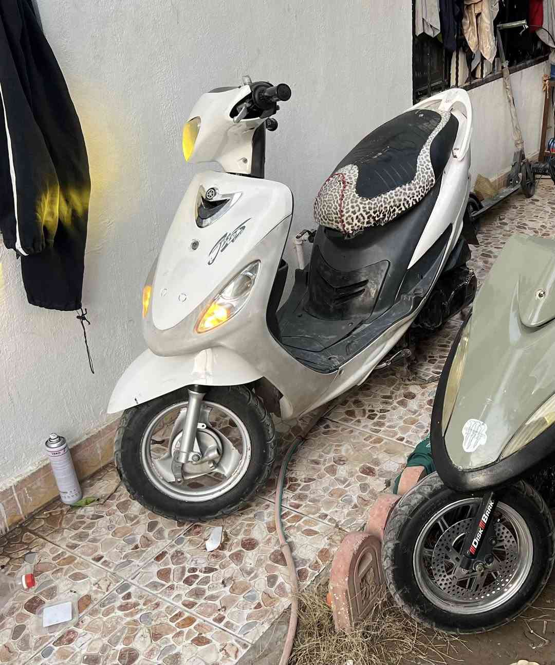 ماكس منغولي
كهرباءيات كامل مكينه نضافه فول فول٤٩ لا صرف لا بخار مكينه بشرط

فقط سلف ما يشتغل ماعرف شغاطه لو اكو كطع ب واير

سعره ٤٢٥ مستعجل


**إذا كنت صاحب هذا الإعلان وتريد حذفه لأي سبب، رجاءا أرسل رسالة إلى الدعم الفني**