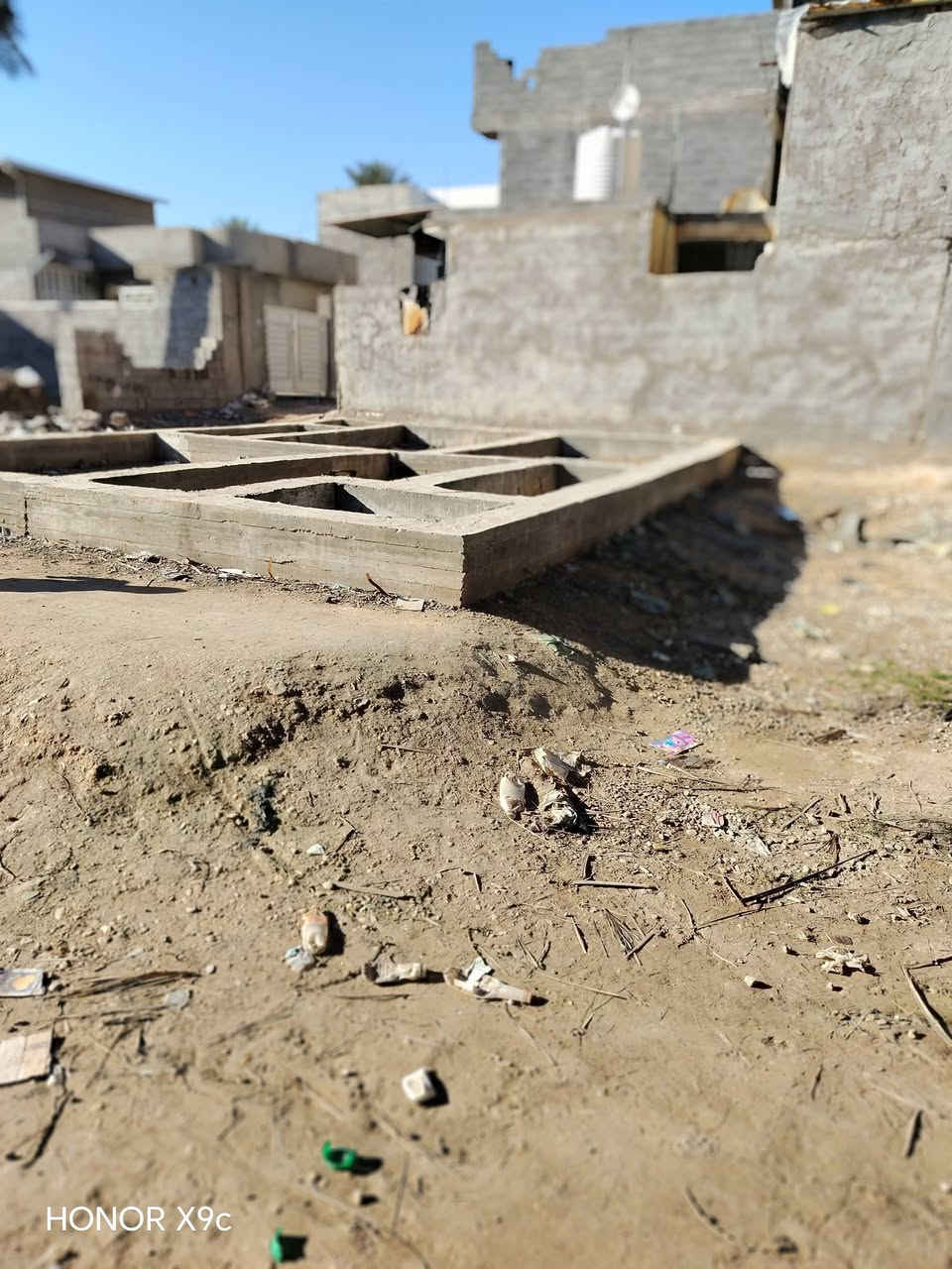 ياالله سلام عليكم قطعه البيع مساحه 75 وجه 10 ونزال 7ونص كربلاء باب بغداد عمود 51 رقمي *********** وبي واتساب سعر 35 طابو سند 25 بسمي

