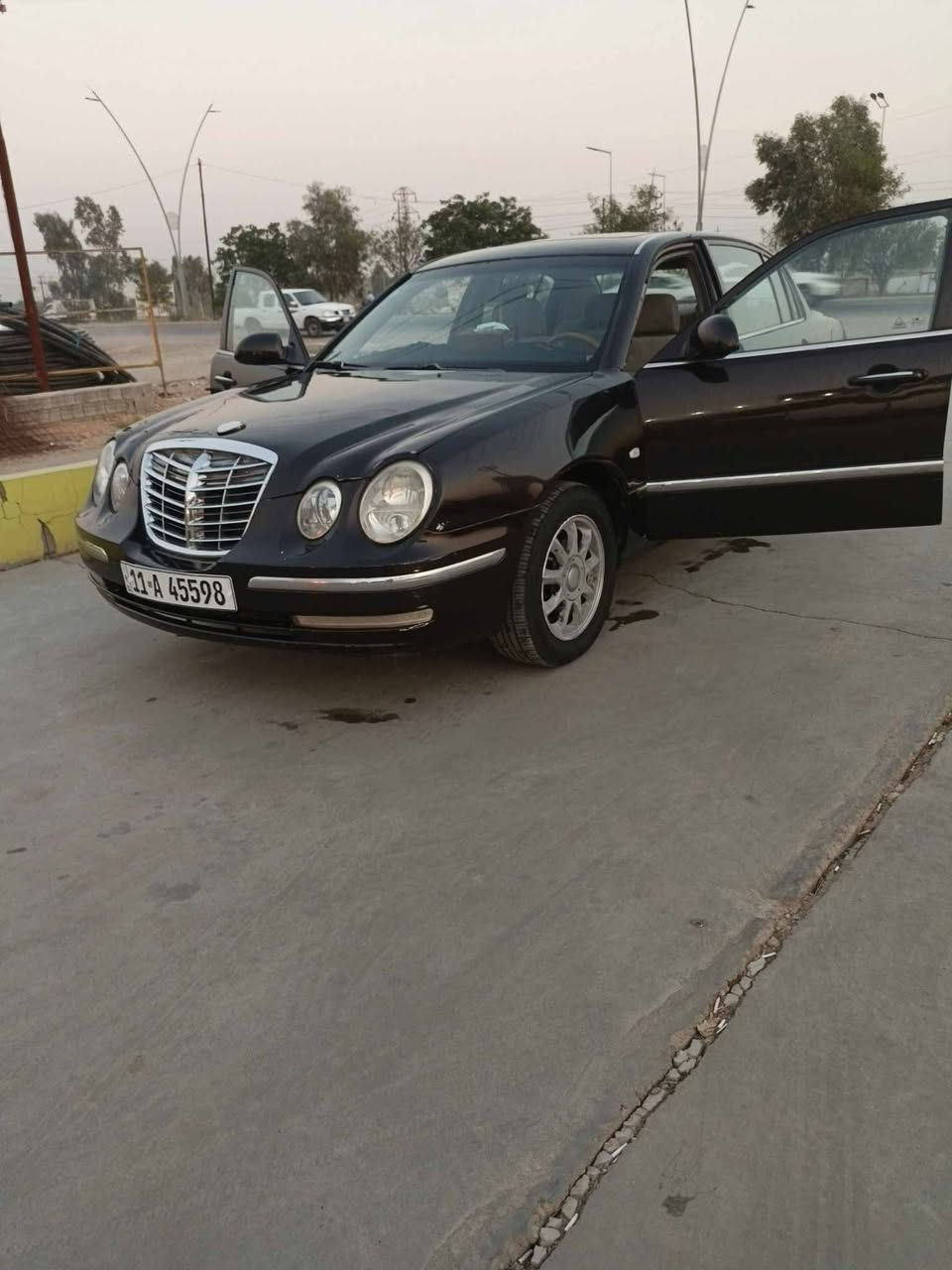 السلام عليكم
للبيع كيا اوبريوس خليجي
 موديل ٢٠٠٦ مكينة محورة افالون ٦ سلندر 
مكفولة مكينة وكير
تبريد ثلج 
فتحة طكتين
كراسي كهرباء 
تحكم ستيرن 
كهربائيات كلها تشتغل
رقم بغداد جديد باسمي 
السعر المطلوب 55 وبيها مجال بسيط
مكانها بغداد ***********
