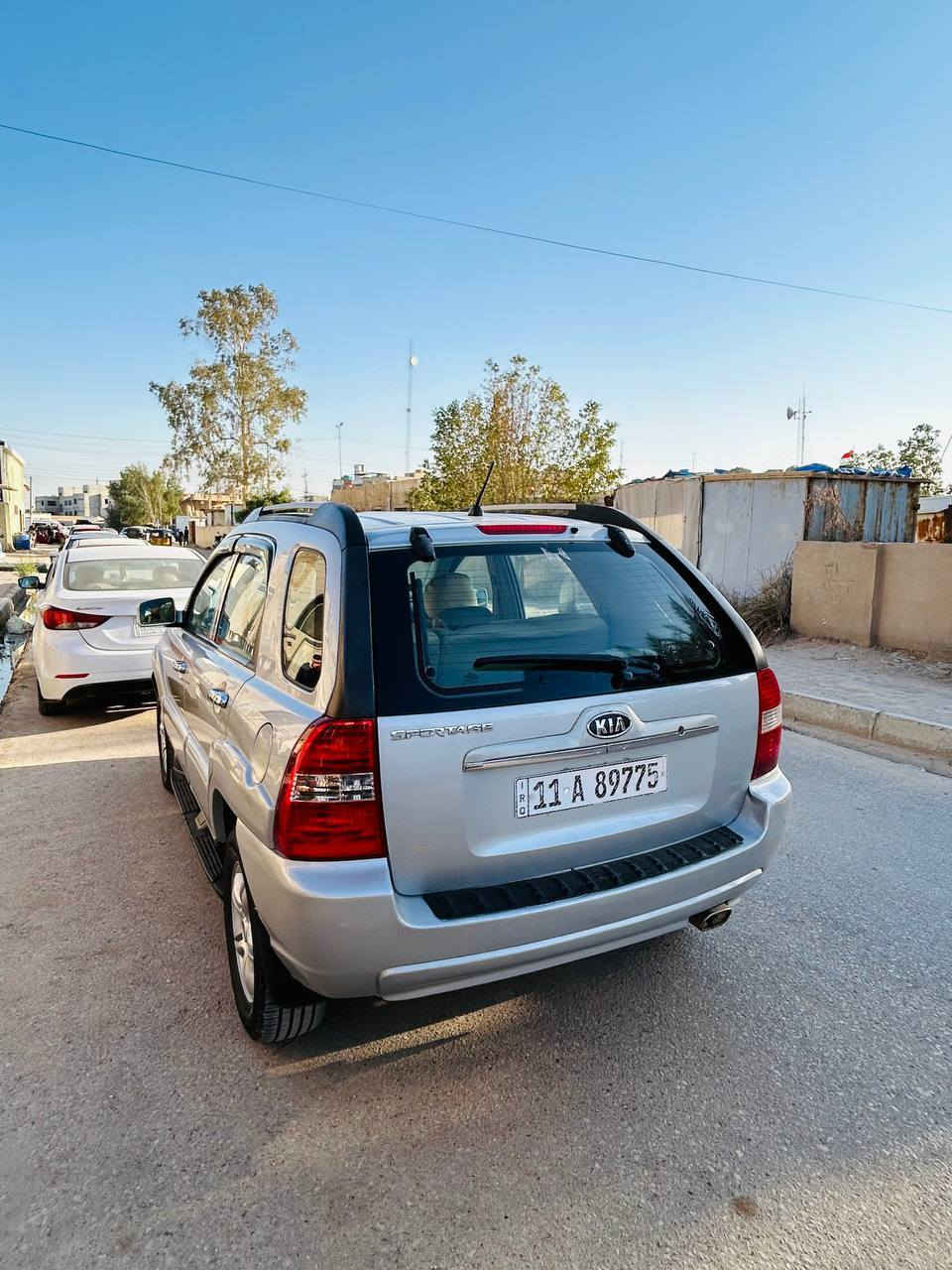 السلام عليكم توسان 2007 خليجي مكينه 2000دوش لمرغوب رقم بغداد نكليزي تحويل مباشر سنويه 2030  سياره بيه 3قطع صبغ اثر جراد بدون ضربه وبدون معجون مكينه وكير وحداديه كفاله تبريد ثلج تخم تاير جديد توني شاده سياره جديده ومال جناي بلعافيه عل ياخذه احلا من الصور وانضف السعر 89 وبيها مجال ‏بسيط كلش الاتصال*********** مكاني بابل القاسم غير متواجد علفيس
