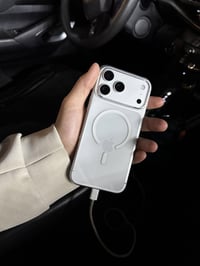 17 pro max silver   جهاز جديد نظافة %100  استعمال شخصي قليل جدا  بطاري...